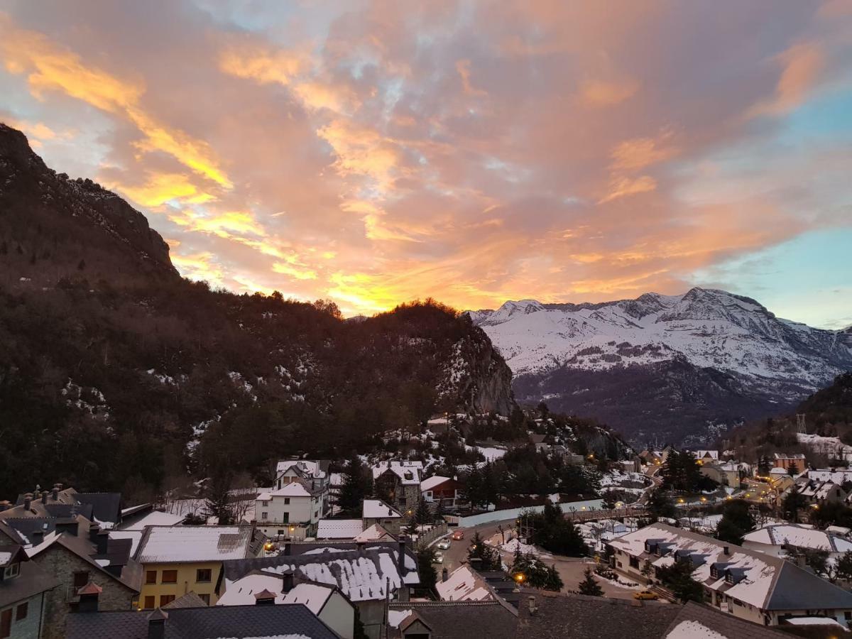 Apartmán Mirador De Sanvi Escarrilla Exteriér fotografie